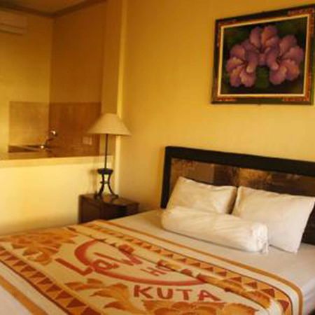 Graha Chania Legian Kuta  Luaran gambar