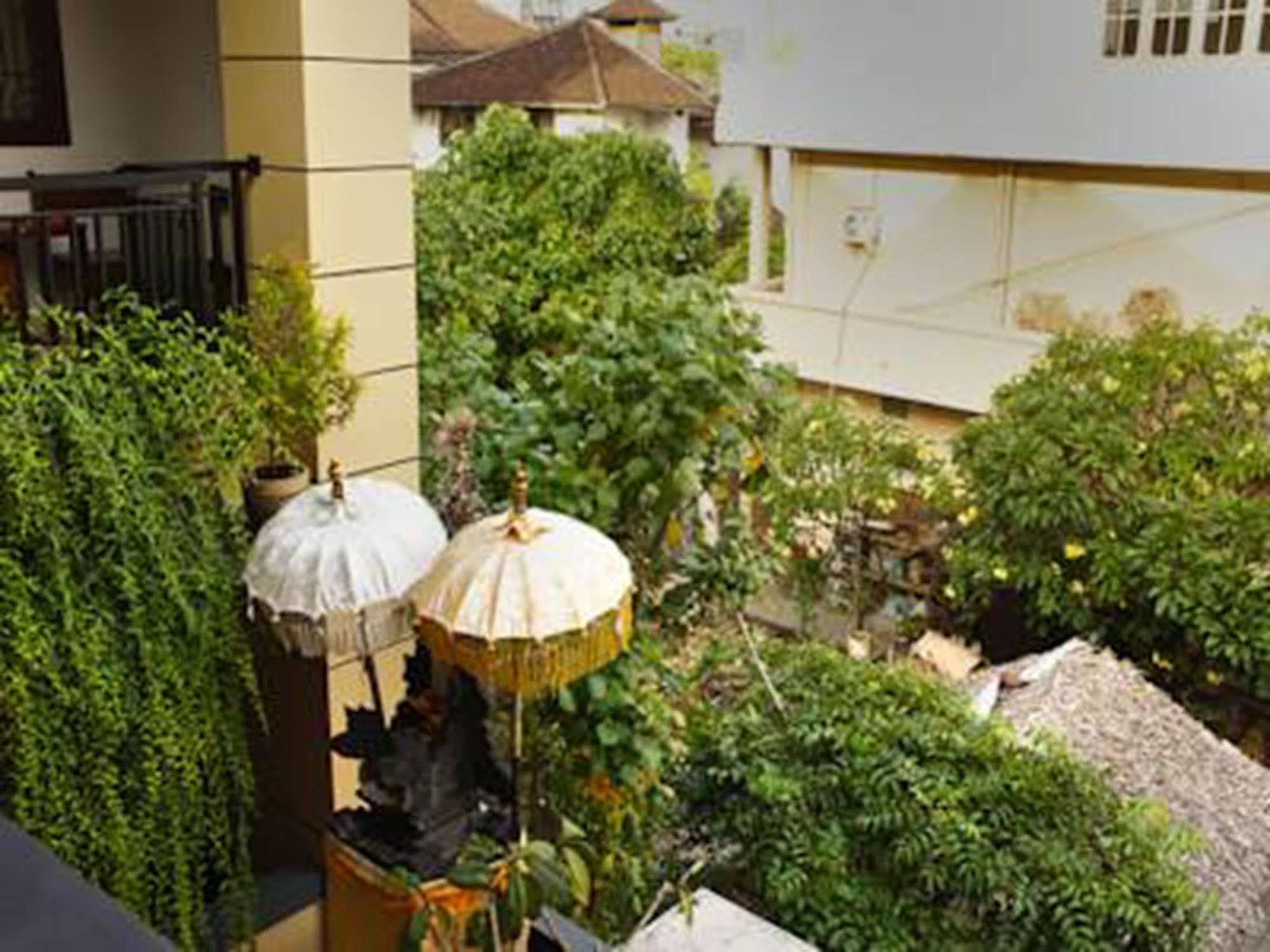 Graha Chania Legian Kuta  Luaran gambar